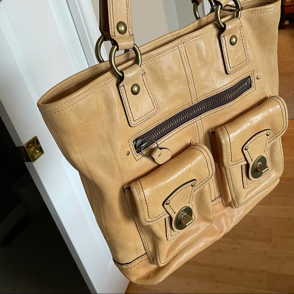 Coach Legacy Gigi Tote camel tan leather
